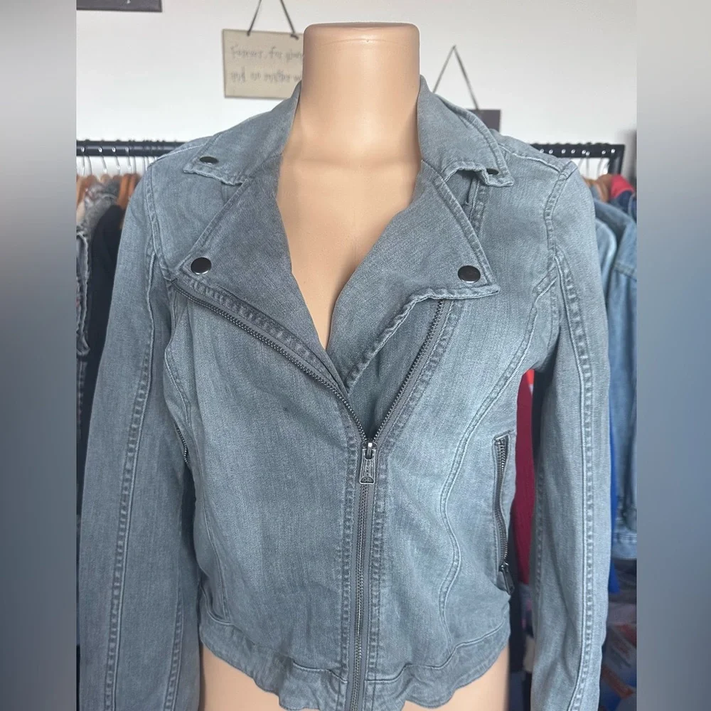 Lucky Brand Gray Jean Jacket Classic Denim Style - Picture 2 of 3